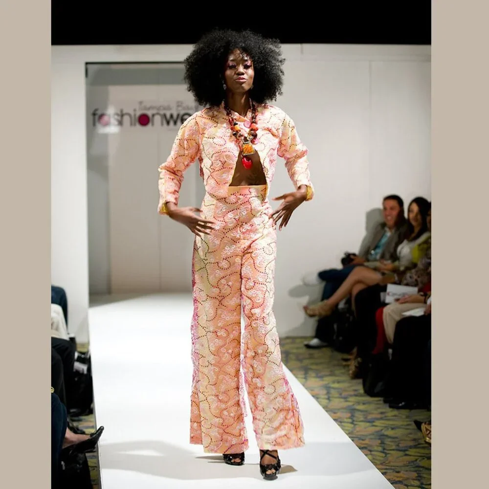 TWO-PIECE ENSEMBLE PANT SUIT - Picture 14 of 14